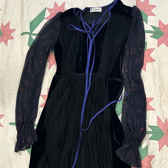 Coach Dress Size Small - Picture 4 of 13